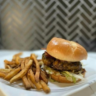 Pepper Bacon Cheddar Burger